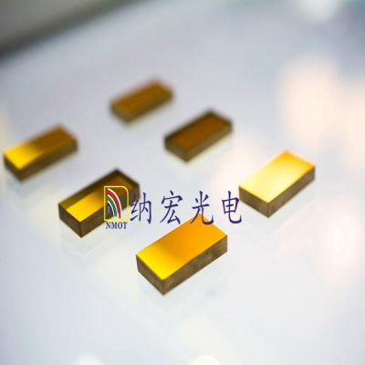 常用金屬膜反射鏡主要分為幾個類別呢？